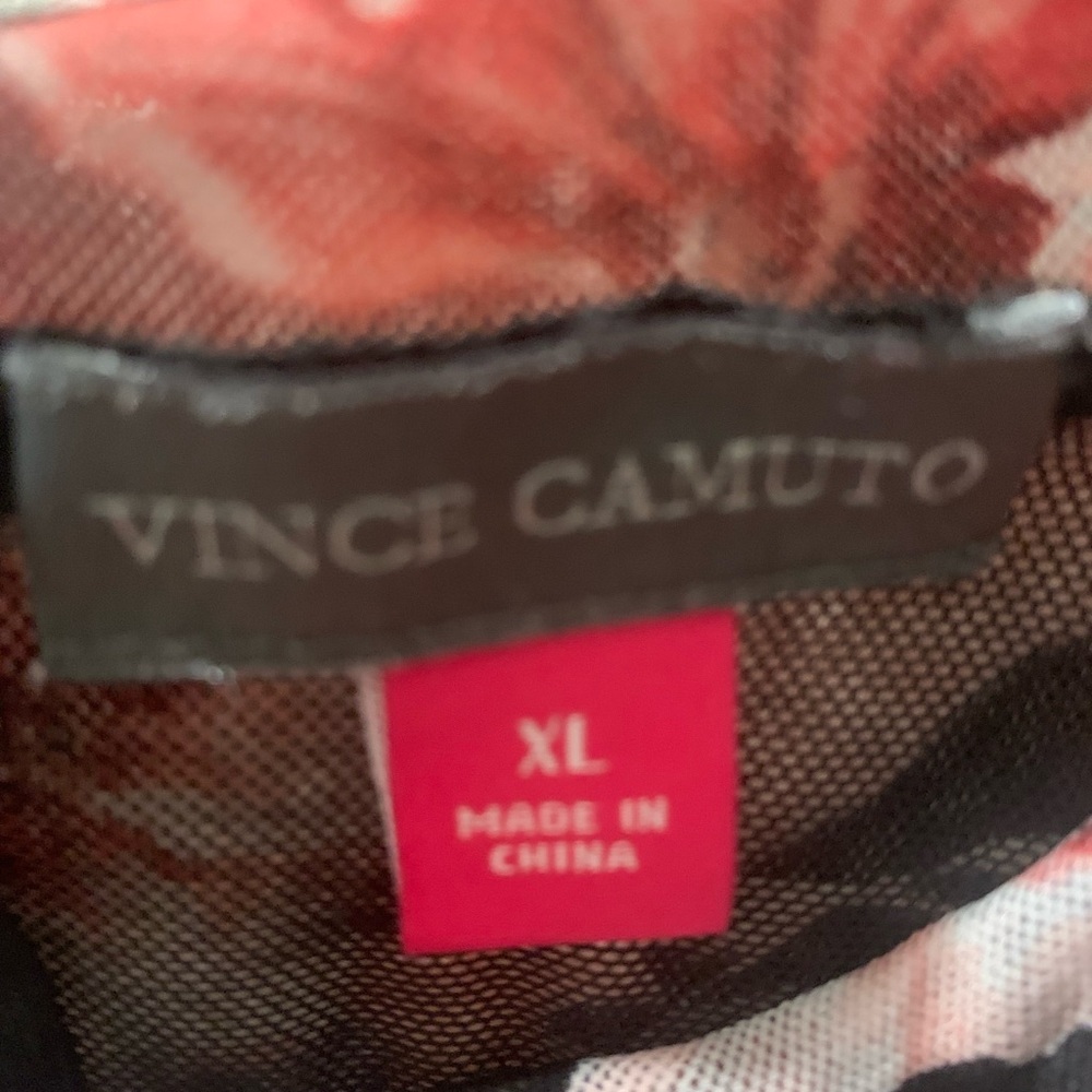 Vince Camuto Floral Print Top - Black and Pink - Picture 4 of 4
